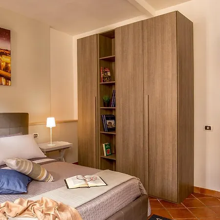 Babuino Petite Maison Roma