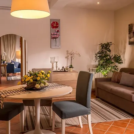 Babuino Petite Maison Rome